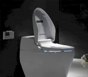 Bồn cầu thông minh một khối màu trắng, nắp tự động nâng lên, có đèn LED xanh dương.