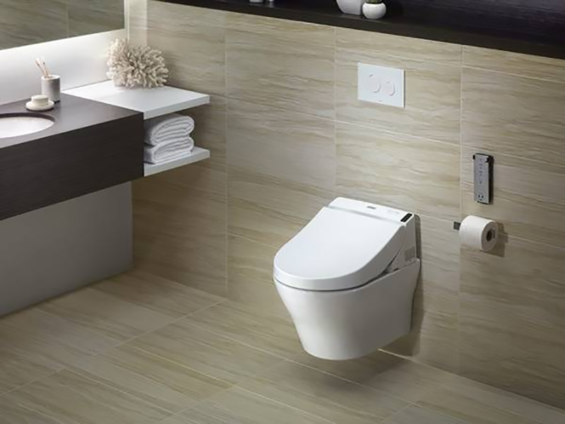Kiểm tra và hoàn thiện lại bồn cầu treo tường