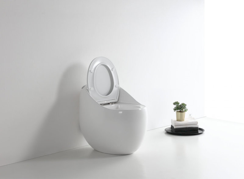 Bồn cầu thông minh Toto, màu trắng sang trọng, nắp bồn cầu tự động nâng hạ. Thiết kế treo tường, nắp tự động mở và tiết kiệm không gian phòng tắm.
