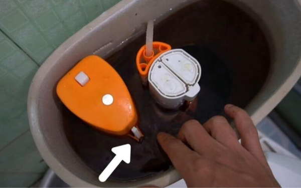Xác định con vít trên phao dạng 
