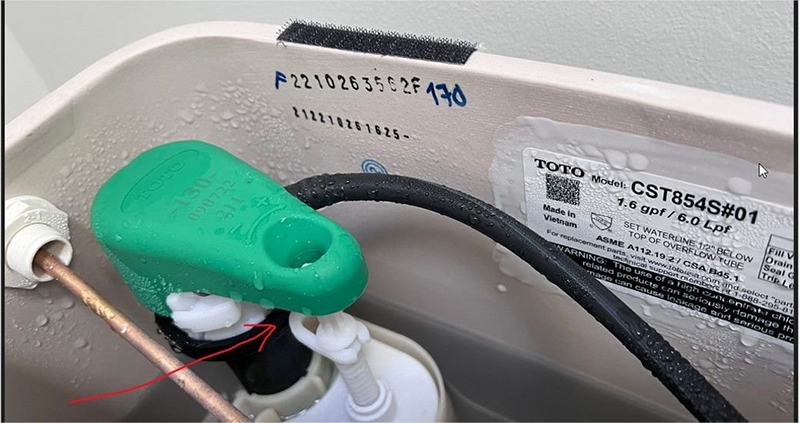 Xem xét tình trạng van xả nước và vệ sinh, điều chỉnh lắp đặt cho đúng vị 