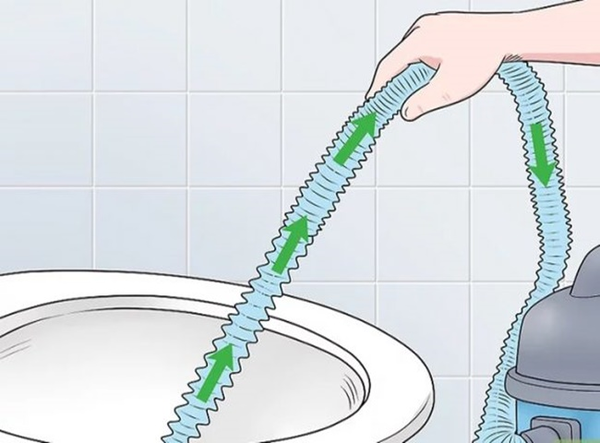 Máy nén khí hoặc máy hút chân không cũng giúp đẩy giấy vệ sinh xuống đường ống dễ dàng.